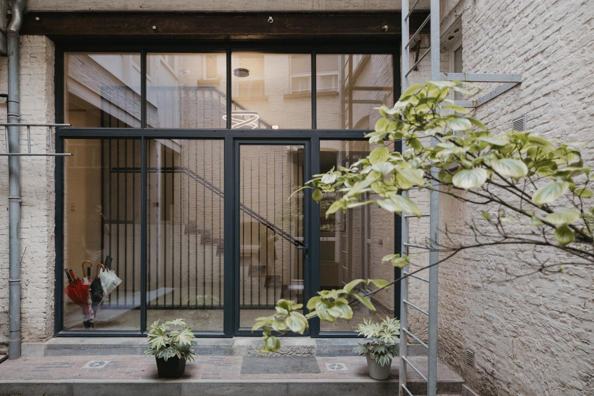 Blue Bird Residence Antwerpen Buitenkant foto